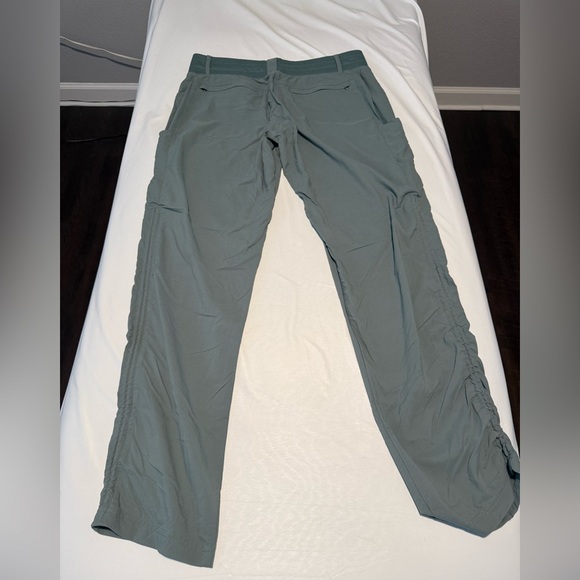 Title Nine hiking adjustable length pants - Picture 4 of 9